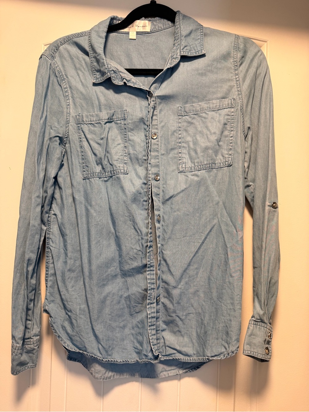 Light Wash Denim-like Button-Up Shirt